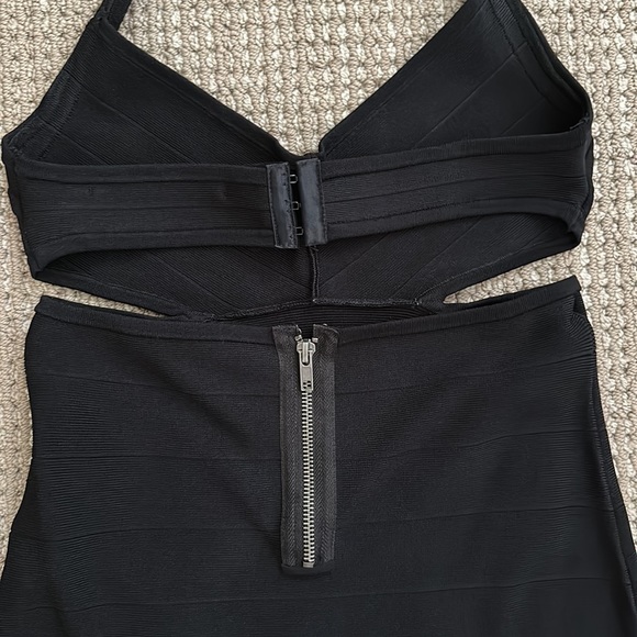 GUESS MINI DRESS - Picture 3 of 5